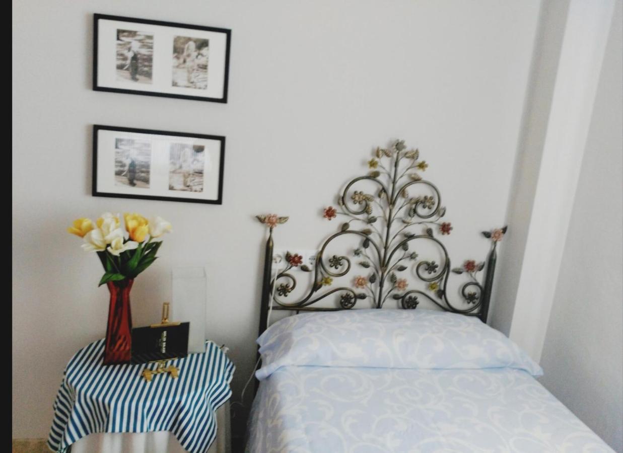 2 La Casa De Marilo Daire Tomares Dış mekan fotoğraf